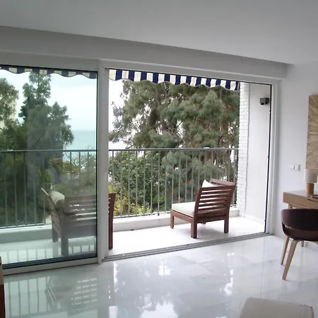 Polo 4e Jacaranda Apartment *